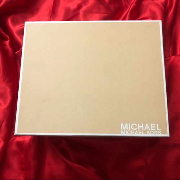 💥 Final Chance Before it’s GONE!!💥 MICHAEL Michael Kors Leather Ankle Boots🖤✨ - Picture 10 of 14